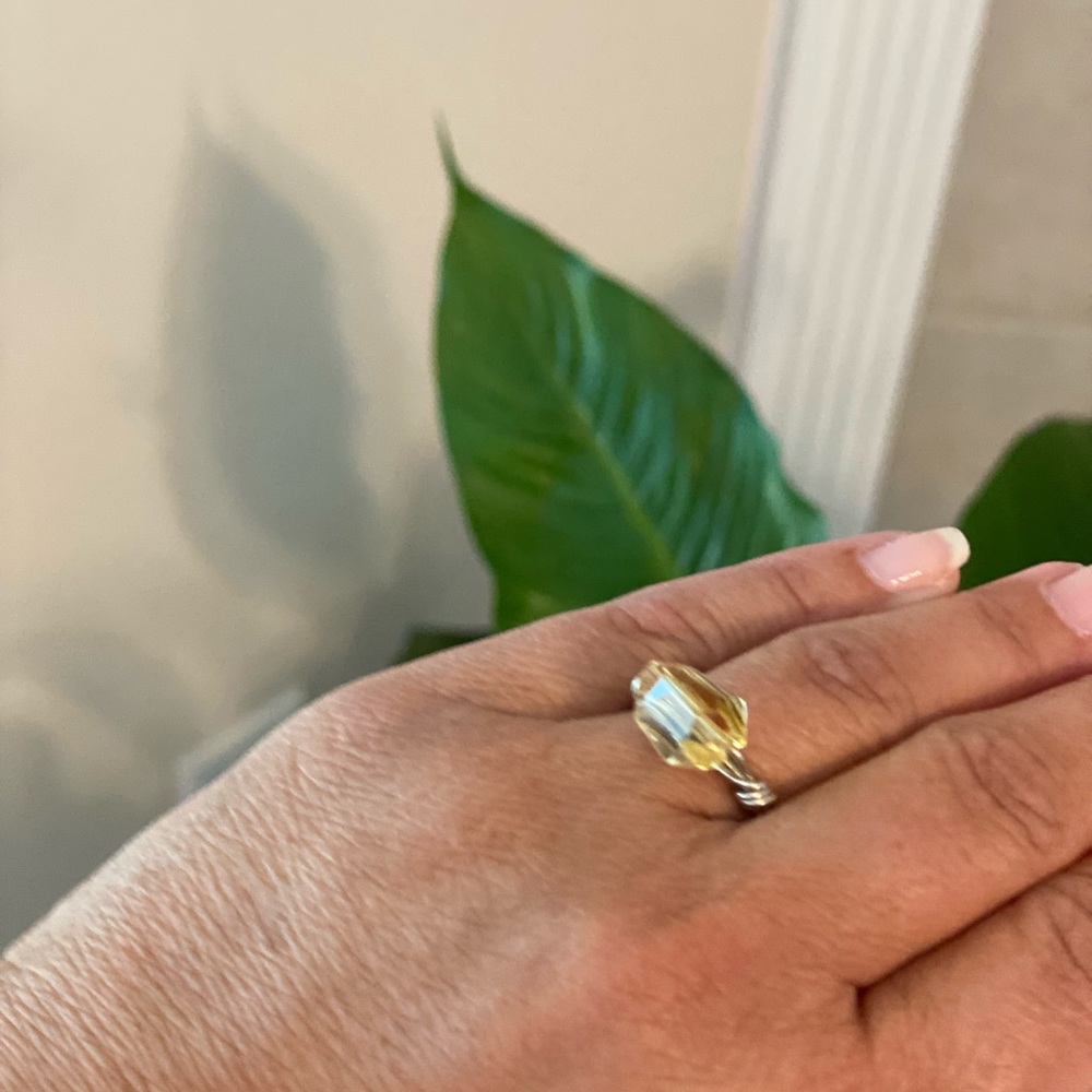 Ring - Picture 3 of 4